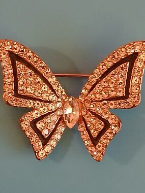 Elegant Gold Tone With Rhinestones Butterfly Brooch